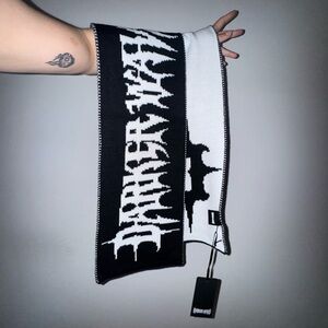 darker wavs black white reversible knit scarf